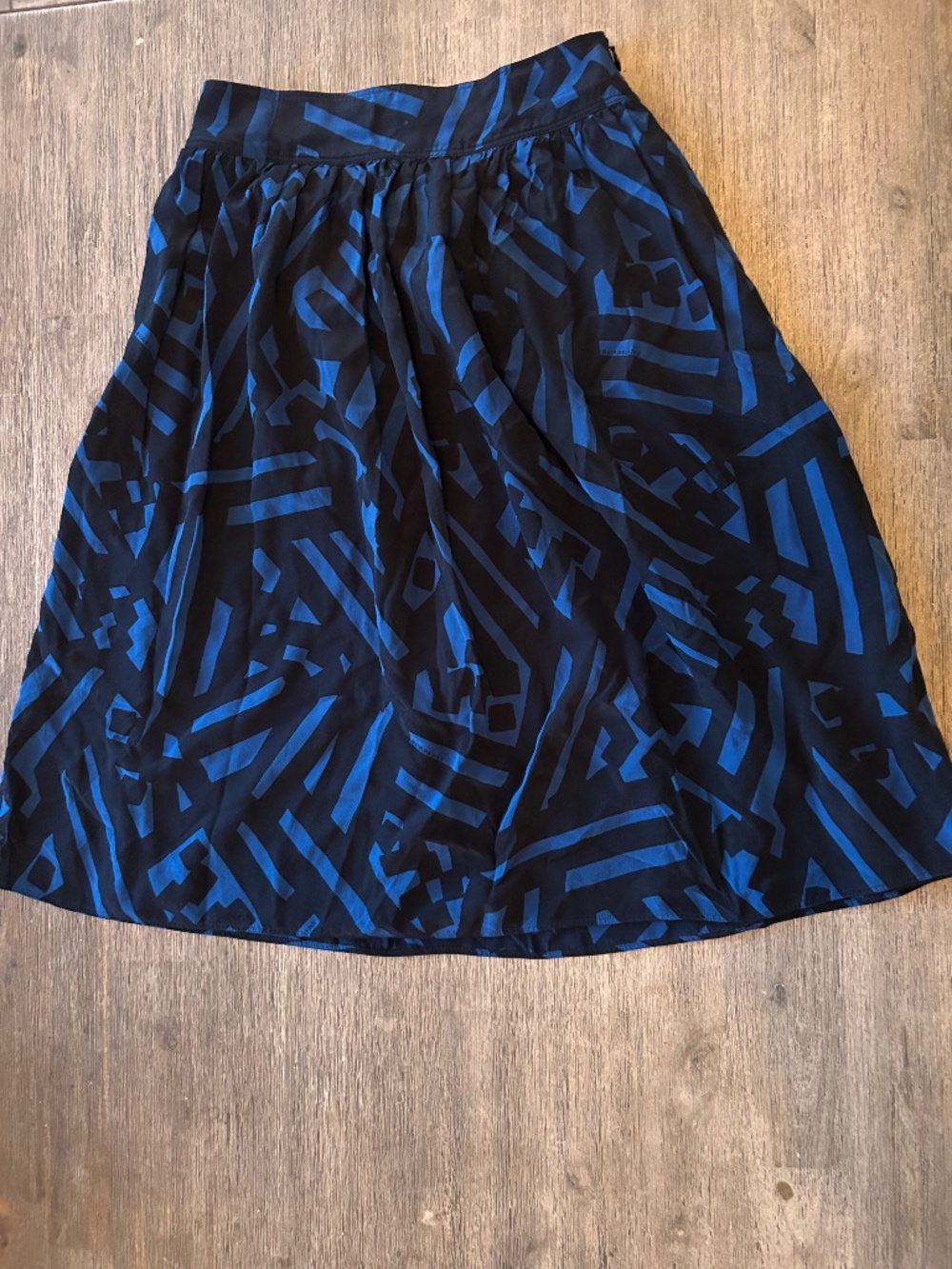 Jupe Burberry 100% Soie / Silk Skirt Bleu & Noir – Taille UK 6